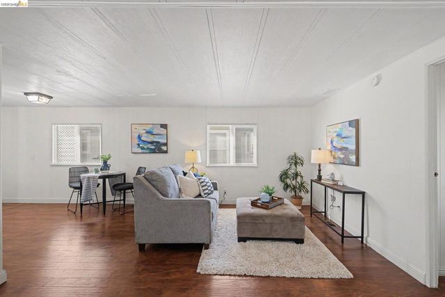 36 Cayuga St, Oakley, CA 94561