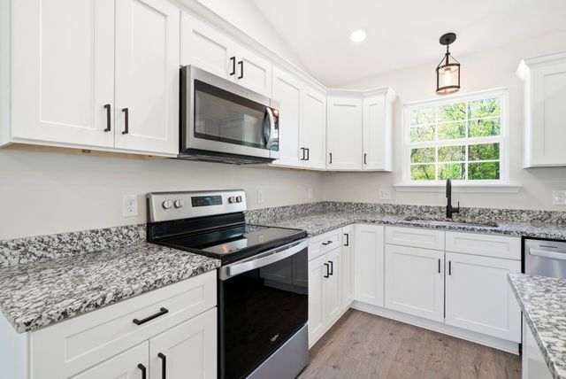 274 Plunkett Creek Rd, Gordonsville, TN 38563