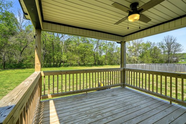 274 Plunkett Creek Rd, Gordonsville, TN 38563