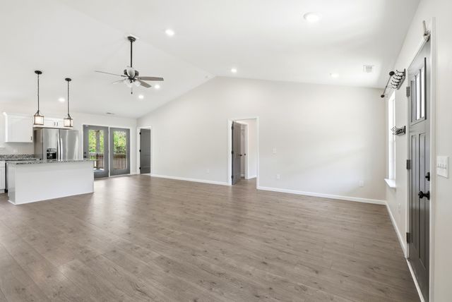 274 Plunkett Creek Rd, Gordonsville, TN 38563