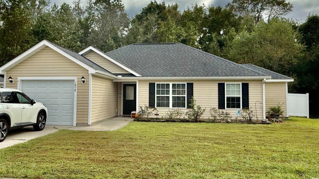 1879 Ackerrose Dr., Conway, SC 29527