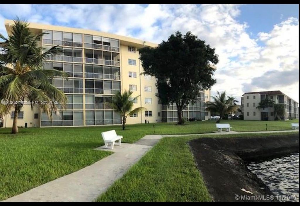 2999 Point East Drive C301, Aventura, FL 33160