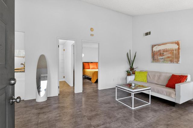 1150 E Amado Road 8c2, Palm Springs, CA 92262