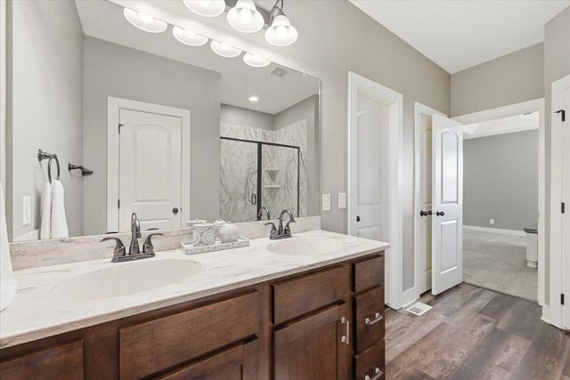 12126 ELMWOOD Drive, Bennington, NE 68007