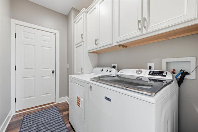 12126 ELMWOOD Drive, Bennington, NE 68007