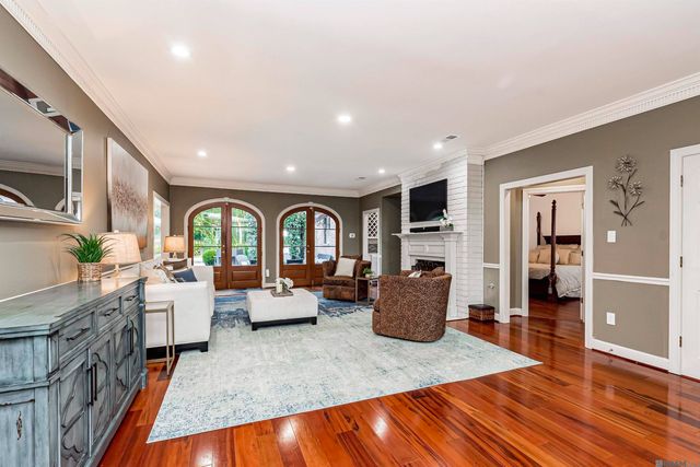 2934 Dakin Ave, Baton Rouge, LA 70820