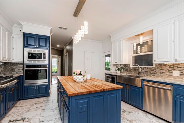 2934 Dakin Ave, Baton Rouge, LA 70820