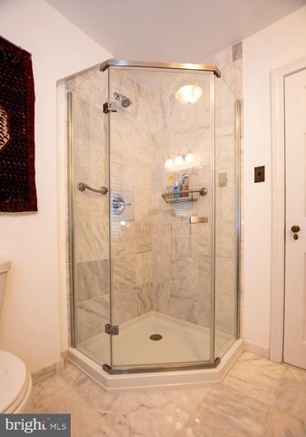 26 HENLEY RD, Wynnewood, PA 19096