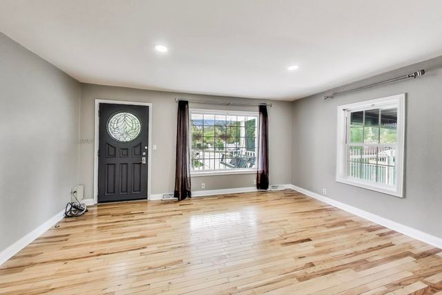 10440 S 75th Court, Palos Hills, IL 60465