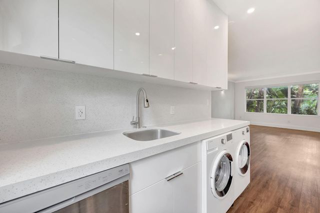1446 Lenox Ave 5, Miami Beach, FL 33139