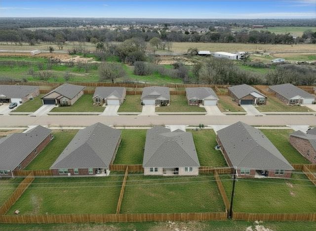 513 Jameson Street, Springtown, TX 76082