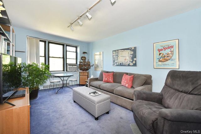 143-50 Hoover Avenue 416, Briarwood, NY 11435