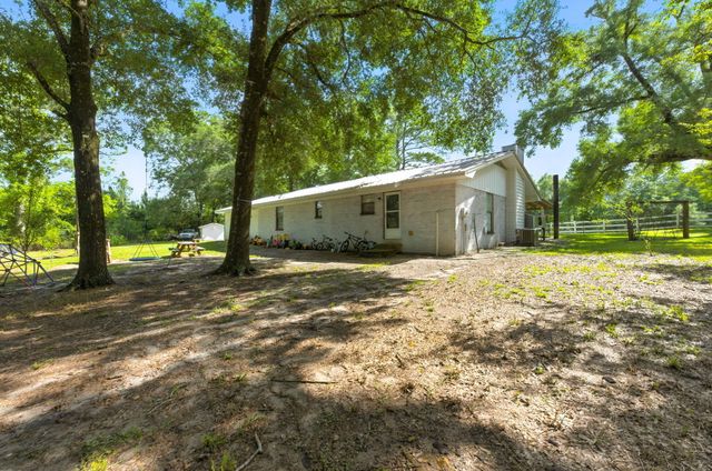 3774 Laird Road, Crestview, FL 32539