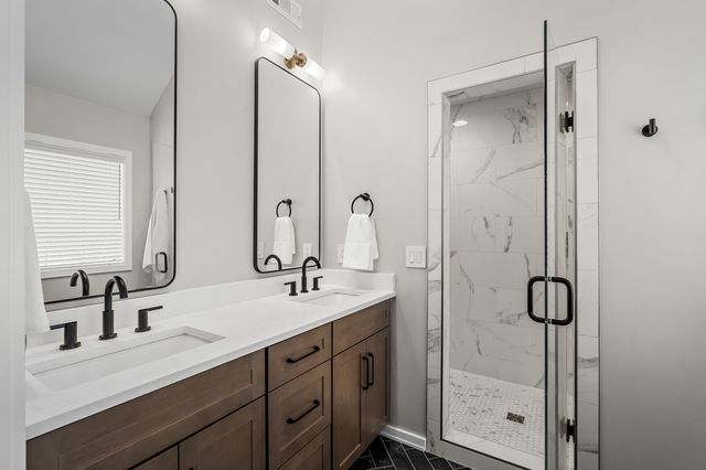 3030 Liverpool Dr, Thompsons Station, TN 37179