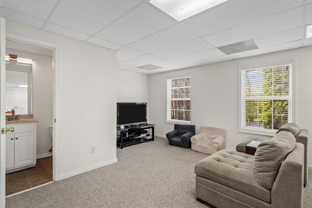 3030 Liverpool Dr, Thompsons Station, TN 37179