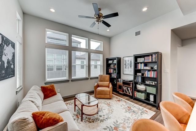 737 N Emile Street, Houston, TX 77020