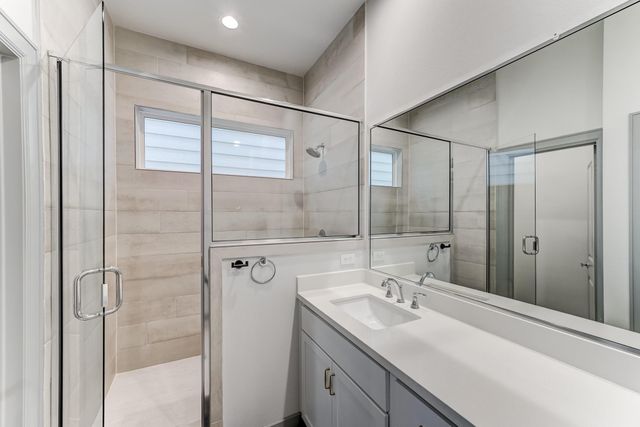 737 N Emile Street, Houston, TX 77020