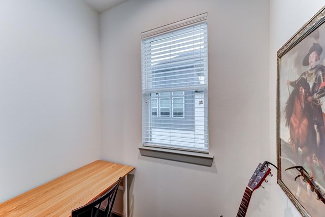 737 N Emile Street, Houston, TX 77020