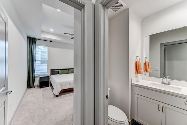 737 N Emile Street, Houston, TX 77020