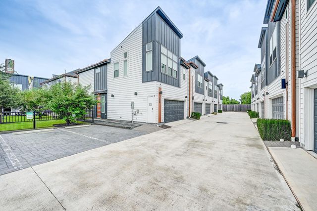 737 N Emile Street, Houston, TX 77020