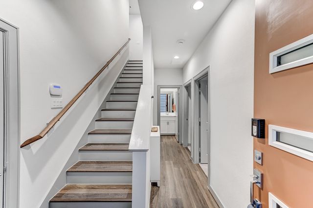 737 N Emile Street, Houston, TX 77020