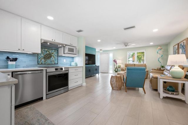 406 BAY PALMS DRIVE, Holmes Beach, FL 34217