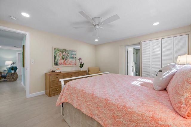 406 BAY PALMS DRIVE, Holmes Beach, FL 34217
