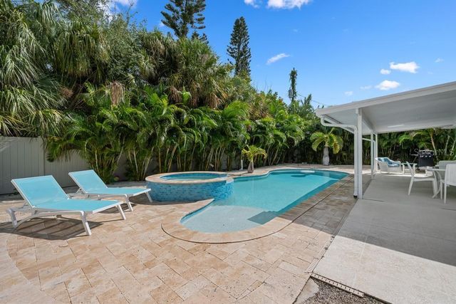 406 BAY PALMS DRIVE, Holmes Beach, FL 34217
