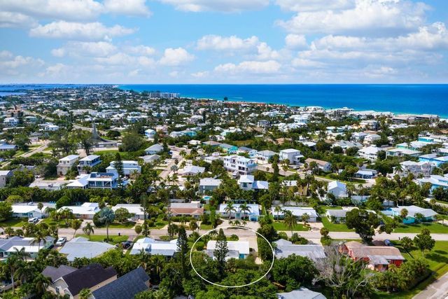 406 BAY PALMS DRIVE, Holmes Beach, FL 34217