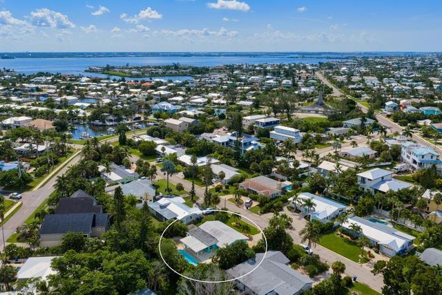 406 BAY PALMS DRIVE, Holmes Beach, FL 34217