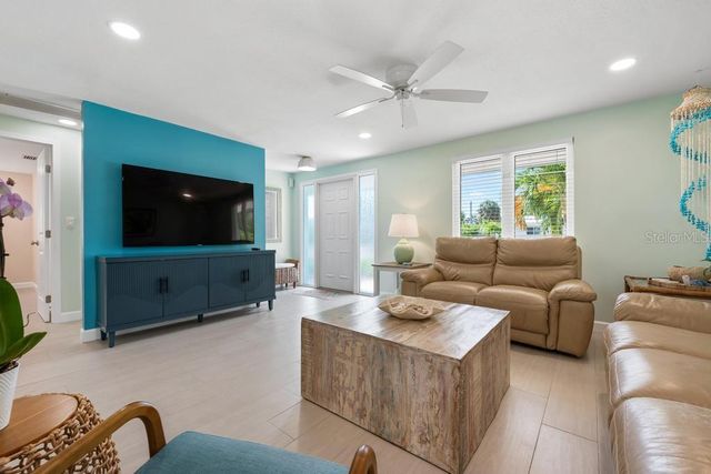 406 BAY PALMS DRIVE, Holmes Beach, FL 34217