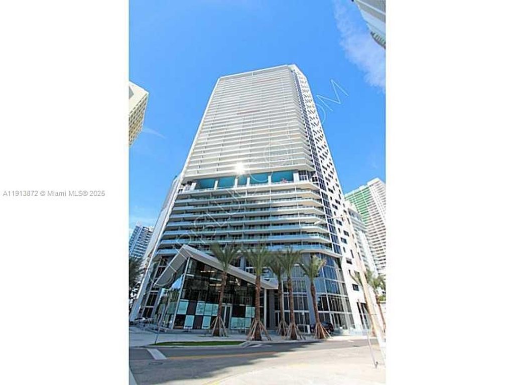 1300 Brickell Bay Dr 2400, Miami, FL 33131