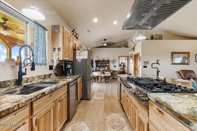 24720 N RJ Way, Paulden, AZ 86334