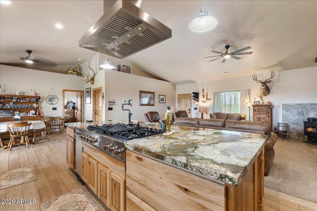 24720 N RJ Way, Paulden, AZ 86334