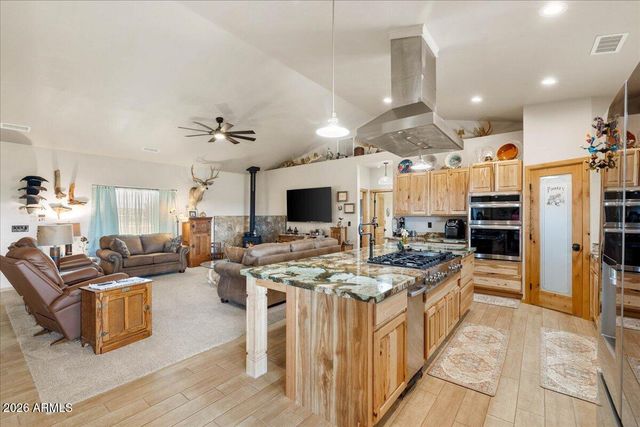 24720 N RJ Way, Paulden, AZ 86334