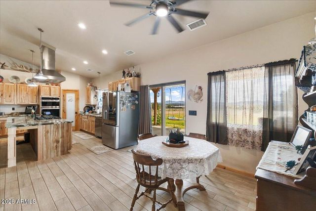 24720 N RJ Way, Paulden, AZ 86334