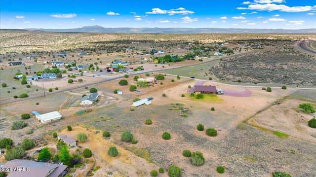 24720 N RJ Way, Paulden, AZ 86334