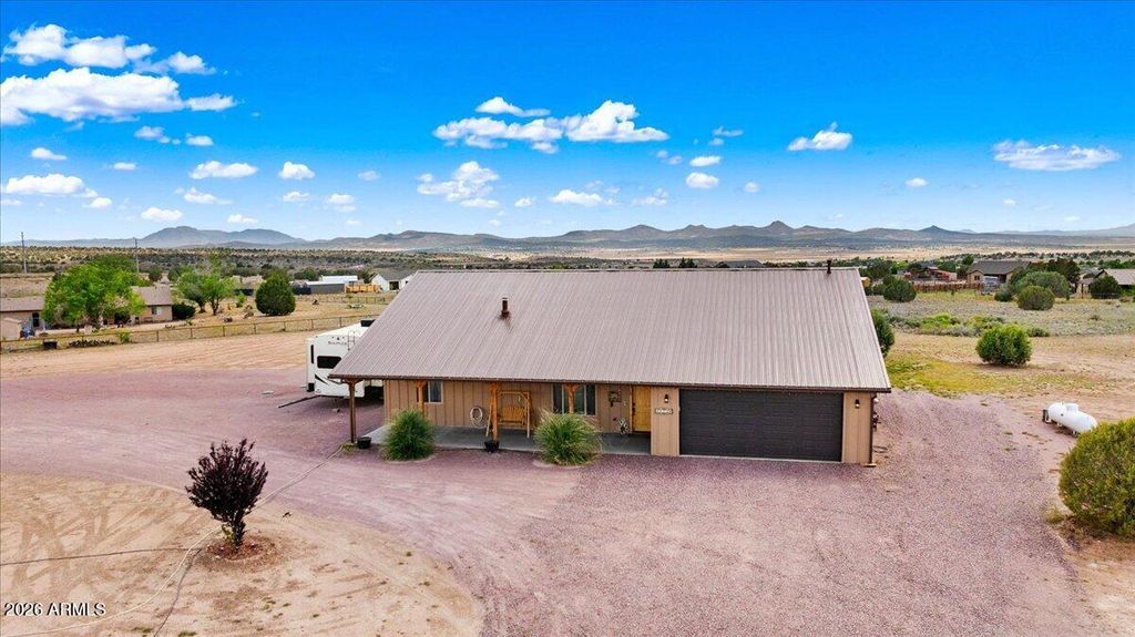 24720 N RJ Way, Paulden, AZ 86334