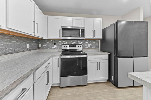 361 SW Thornhill Drive, Port St. Lucie, Port St Lucie, FL 34984