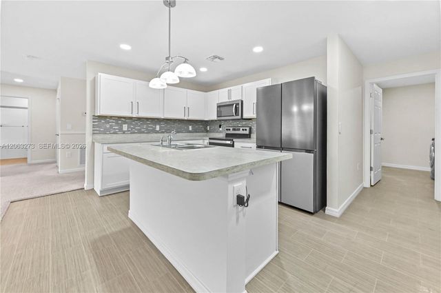 361 SW Thornhill Drive, Port St. Lucie, Port St Lucie, FL 34984
