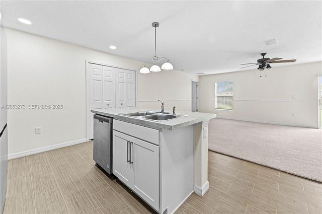 361 SW Thornhill Drive, Port St. Lucie, Port St Lucie, FL 34984