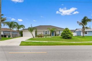361 SW Thornhill Drive, Port St. Lucie, Port St Lucie, FL 34984