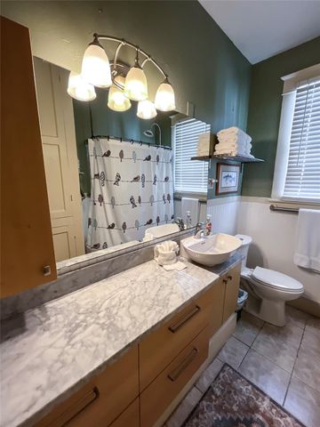 1005 Postoffice St, Galveston, TX 77550