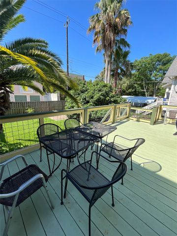 1005 Postoffice St, Galveston, TX 77550