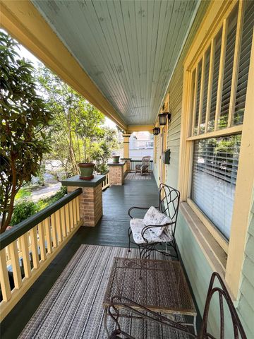 1005 Postoffice St, Galveston, TX 77550