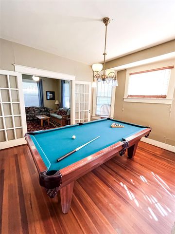 1005 Postoffice St, Galveston, TX 77550