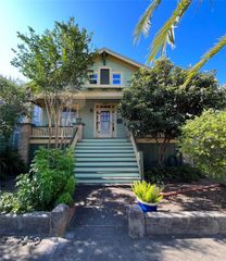 1005 Postoffice St, Galveston, TX 77550