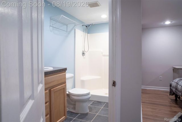 320 Charlevoix Street, Commerce Charter Township, MI 48382