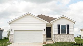 11902 S 114th Avenue, Papillion, NE 68046