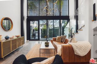 303 Venice Way, Venice (los Angeles), CA 90291